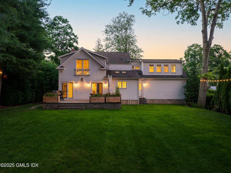 18 Grant Avenue Photo 22