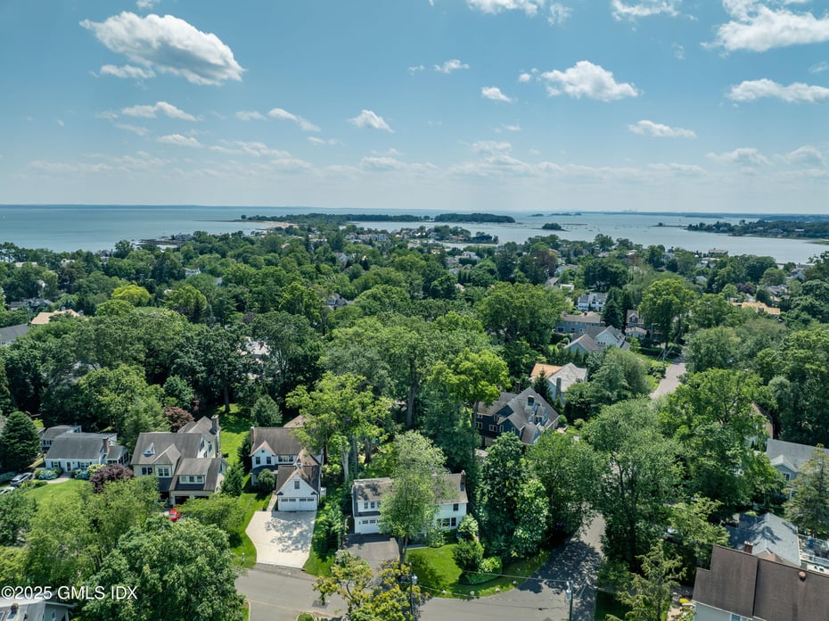 18 Grant Avenue Photo 23