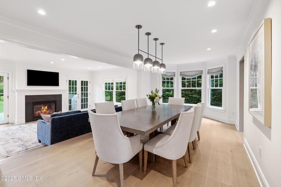 18 Grant Avenue Photo 4