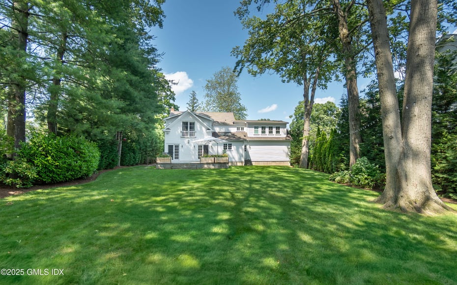 18 Grant Avenue Photo 19