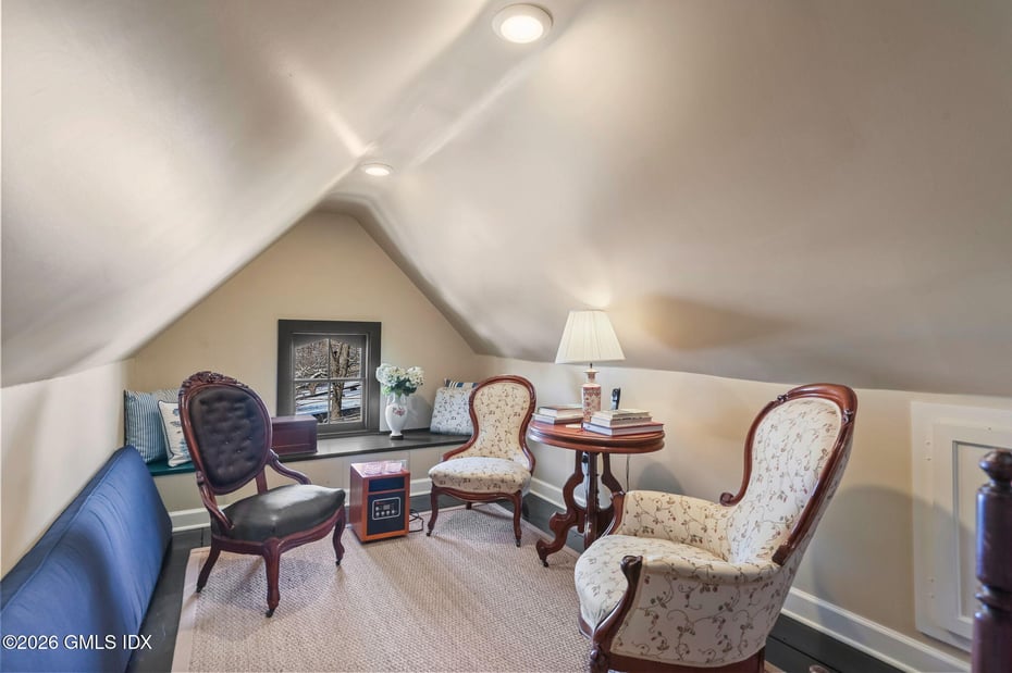 2 Forest Avenue Photo 38