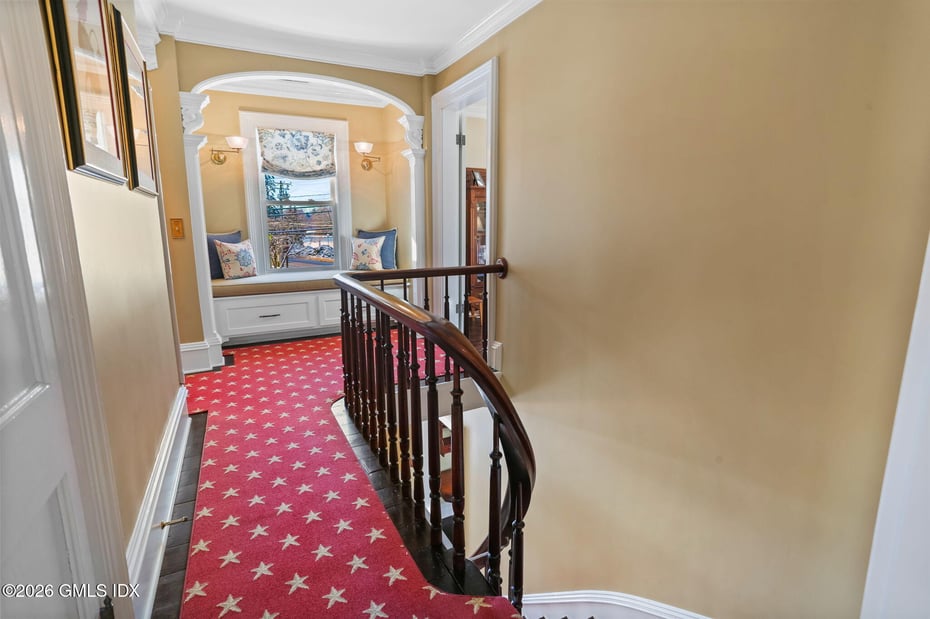 2 Forest Avenue Photo 28