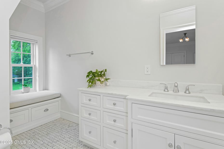 86 Winthrop Drive Photo 22