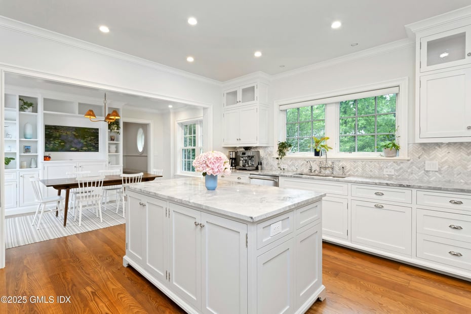 86 Winthrop Drive Photo 8