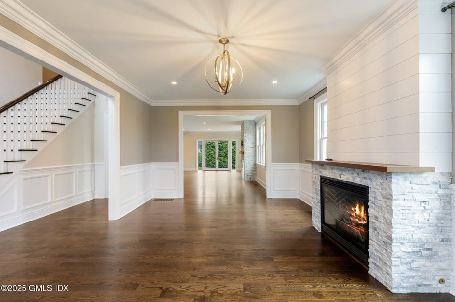 232 Valley Road Photo 9