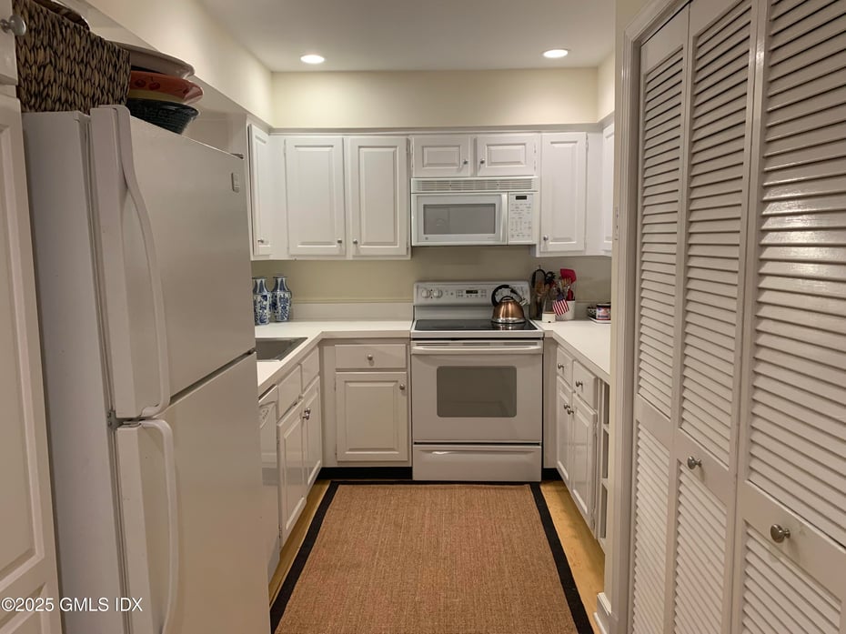 9 River Road 408 Photo 5