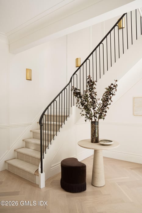 60 Benjamin Street Photo 4
