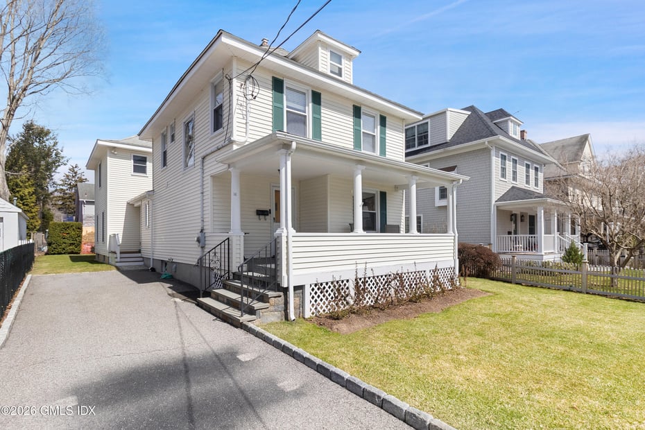 16 Kent Place Photo 3