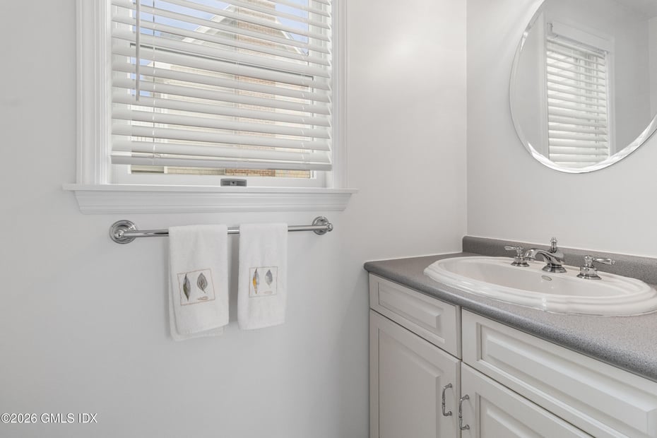 16 Kent Place Photo 15