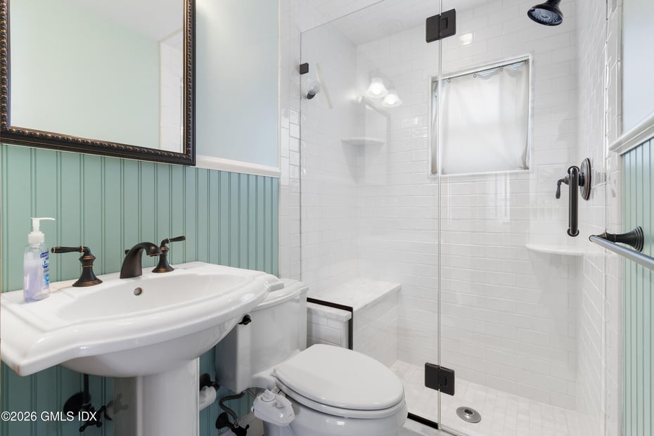 16 Kent Place Photo 27