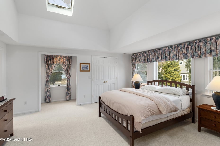 16 Kent Place Photo 19