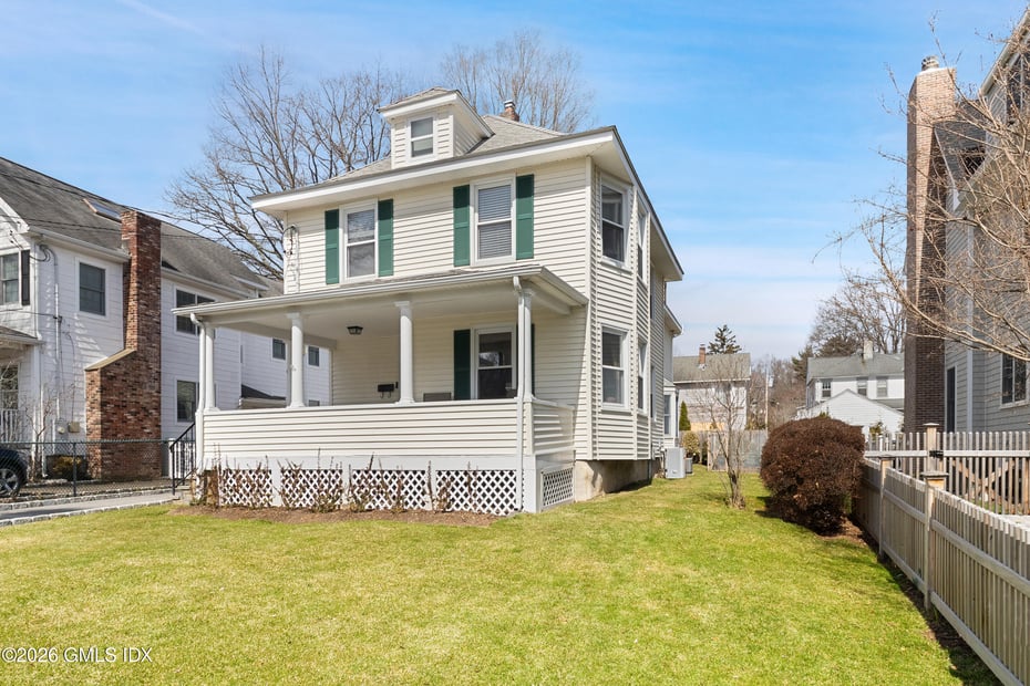 16 Kent Place Photo 2