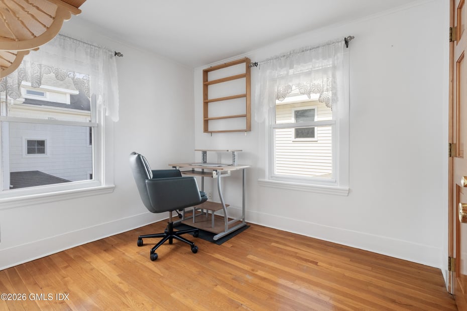 16 Kent Place Photo 25