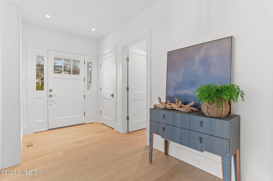 2 Potter Drive Photo 3