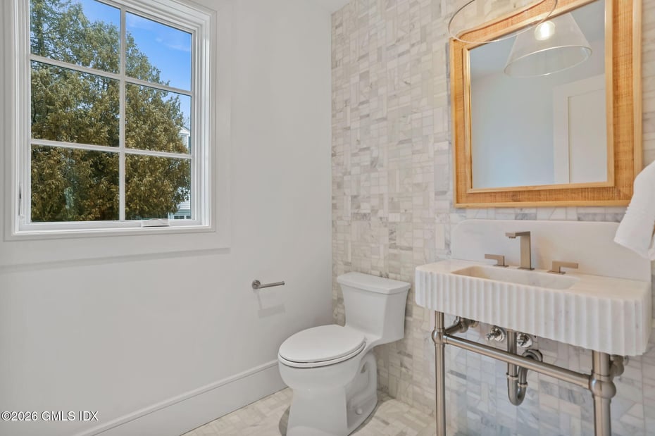 2 Potter Drive Photo 12