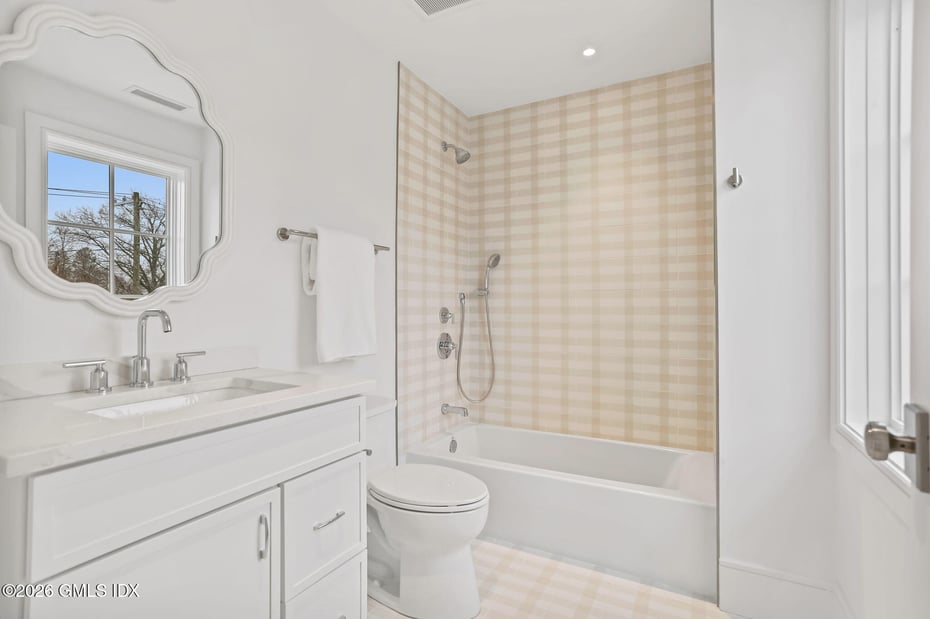 2 Potter Drive Photo 20