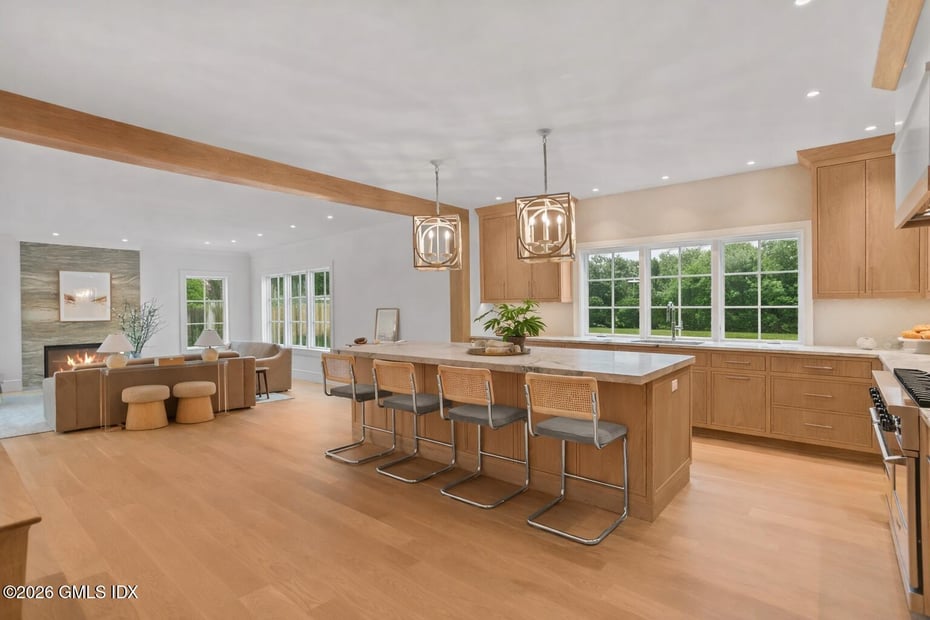 2 Potter Drive Photo 1