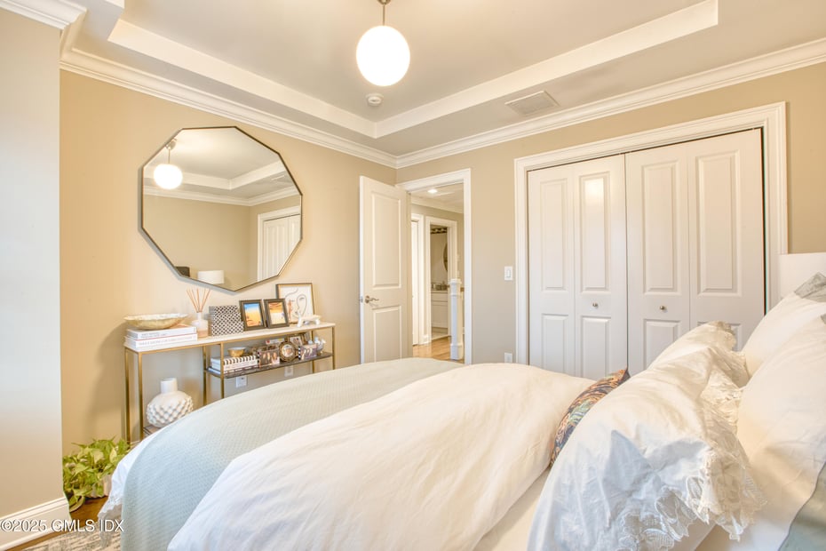 24 Harold Street E Photo 27