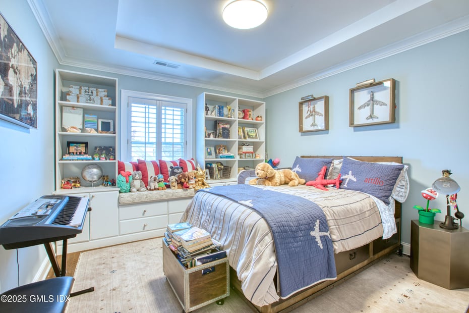 24 Harold Street E Photo 29