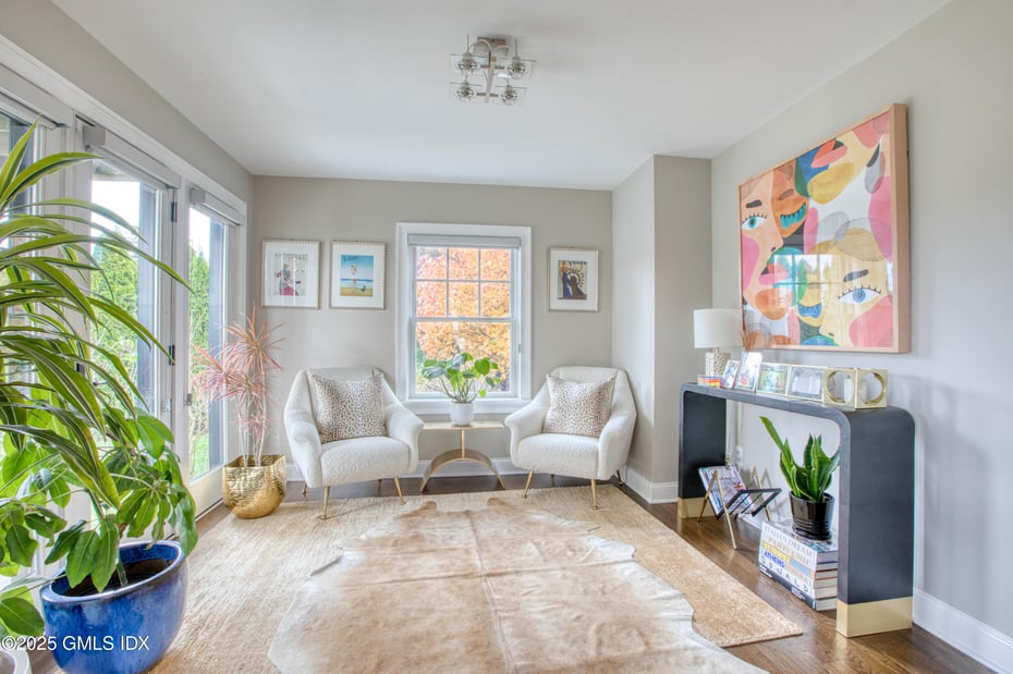 24 Harold Street E Photo 7