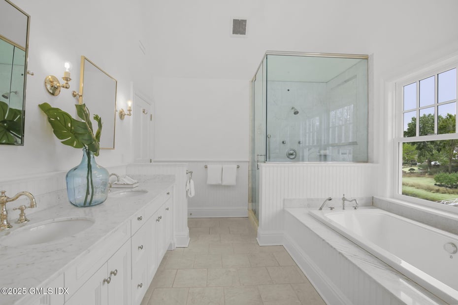 18 Shoal Point Lane Photo 12