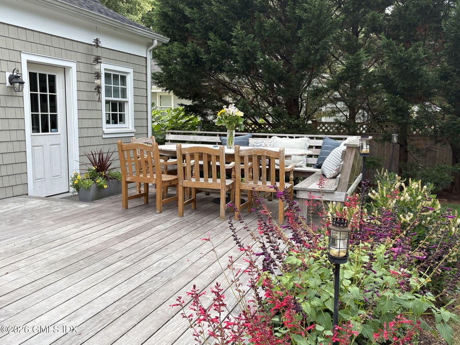 14 Pond Place Photo 43