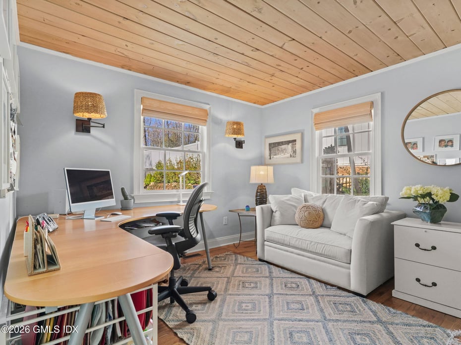 14 Pond Place Photo 16