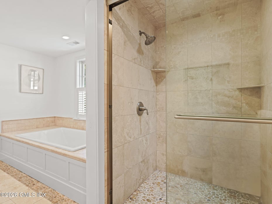 14 Pond Place Photo 29