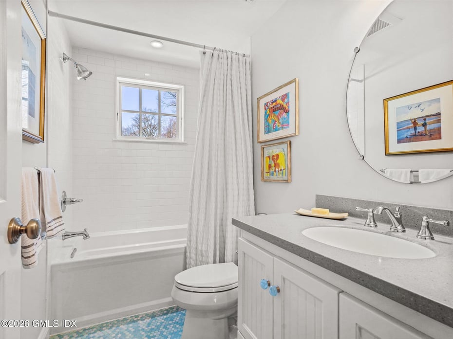 14 Pond Place Photo 25