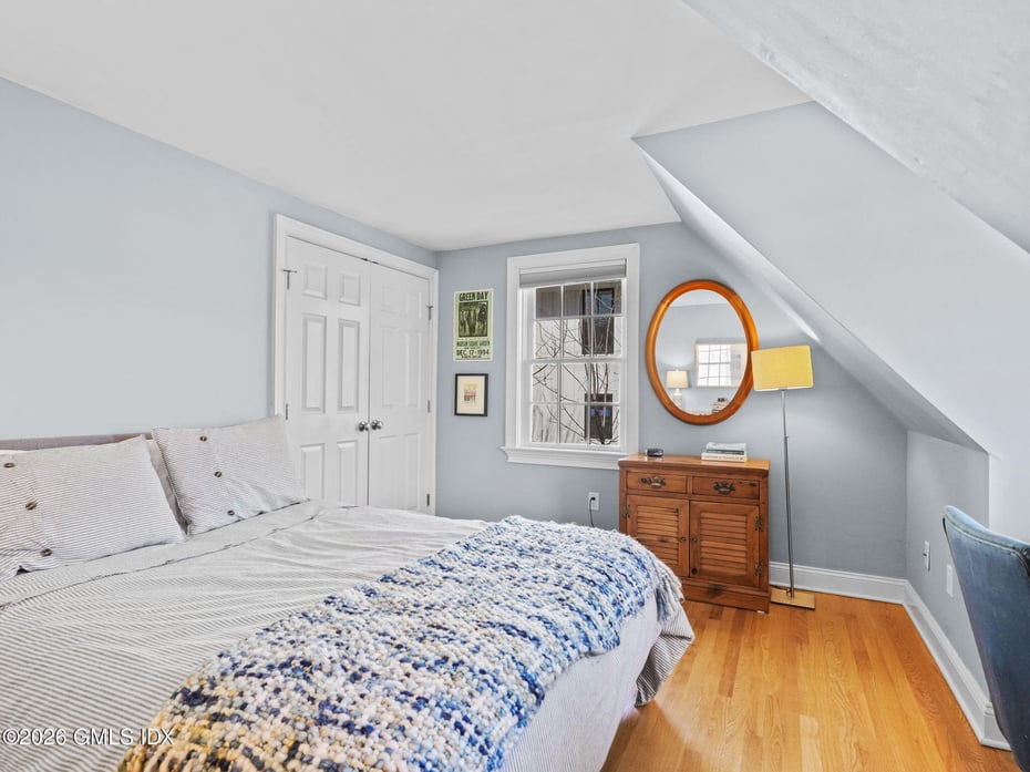 14 Pond Place Photo 22