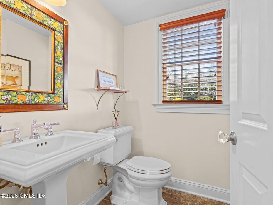 14 Pond Place Photo 15