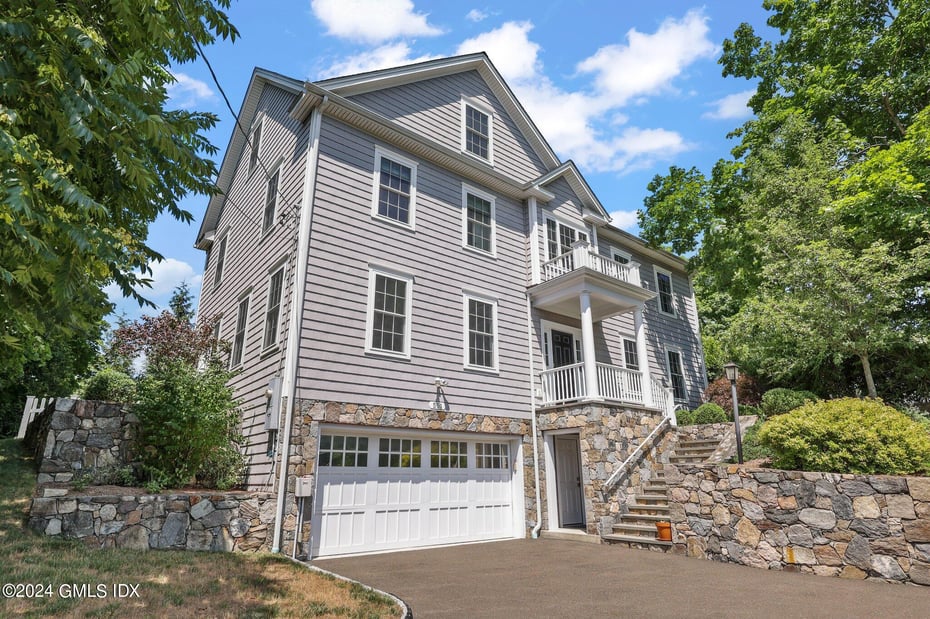 551 River Road Photo 2