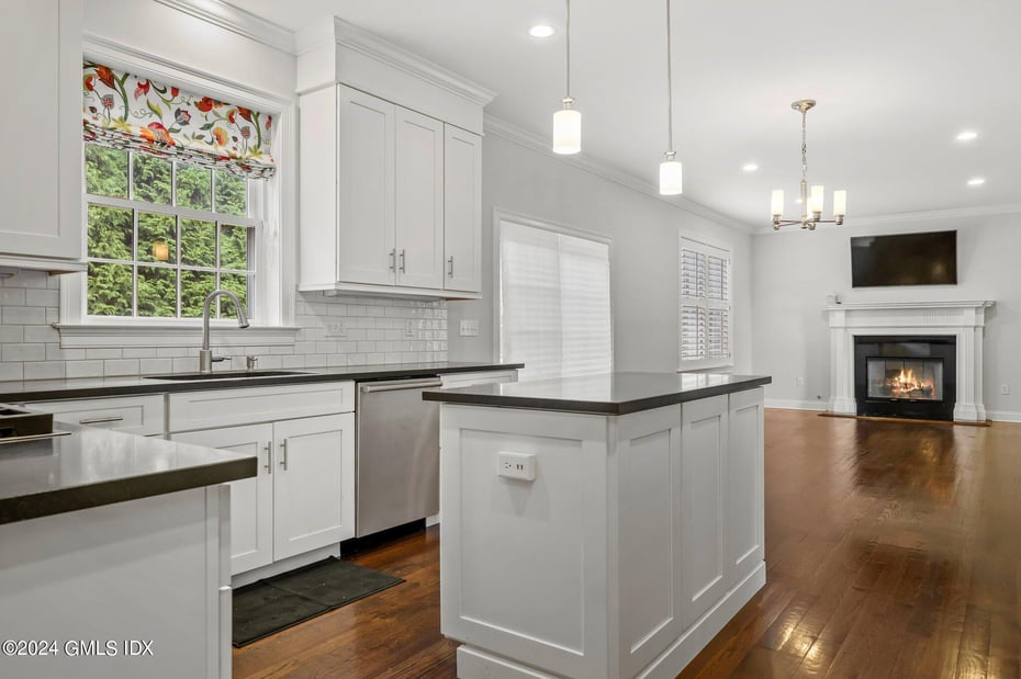 551 River Road Photo 11