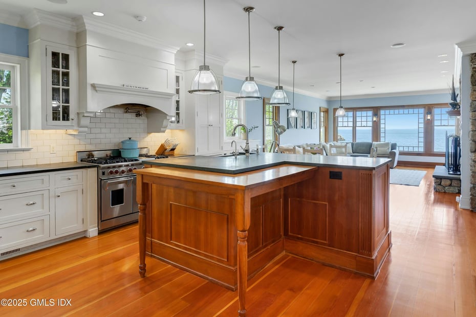 200 Shore Road Photo 13
