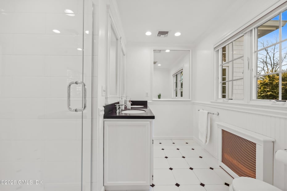 28 Irvine Road Photo 32