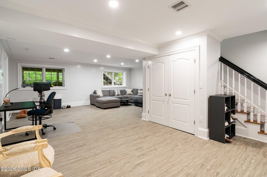 219 Orchard Street Photo 26