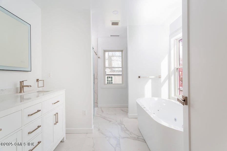 17 Maple Drive Photo 15