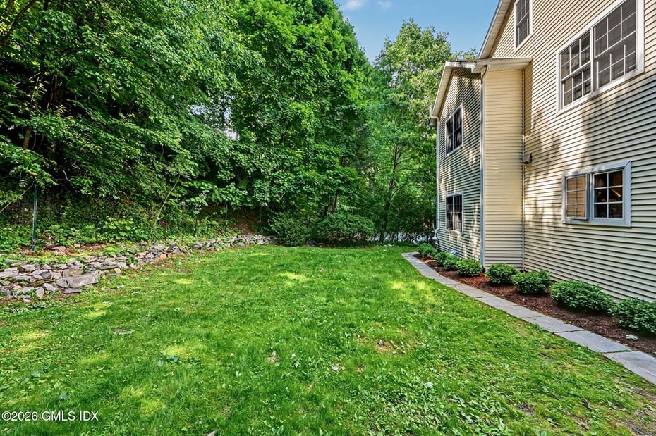 106 Orchard Street Photo 29