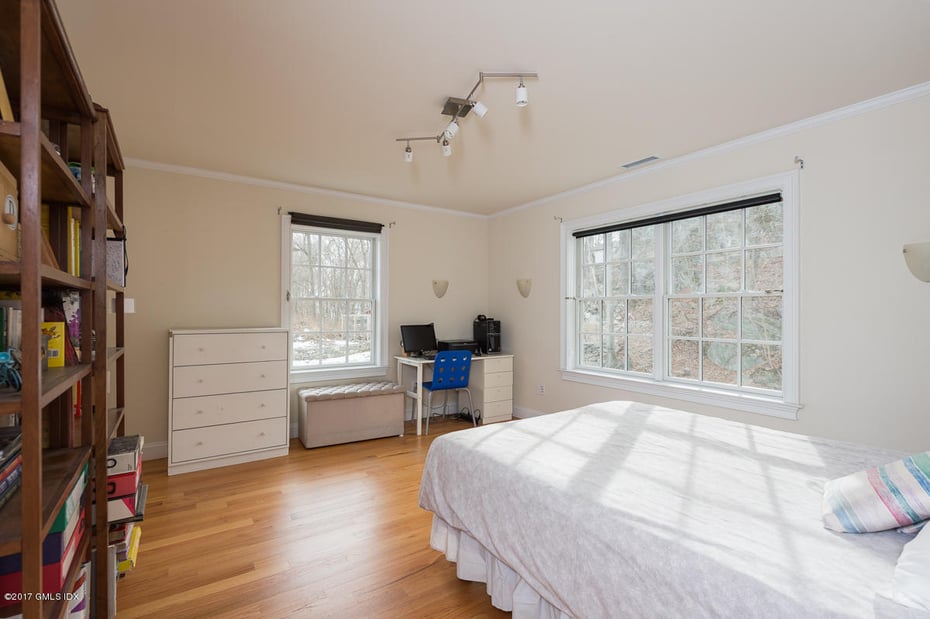 106 Orchard Street Photo 19