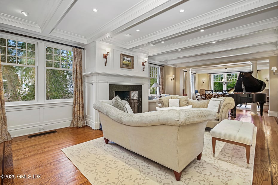 7 Jones Park Drive Photo 6