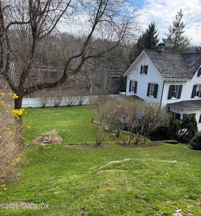 332 Riversville Road Photo 3
