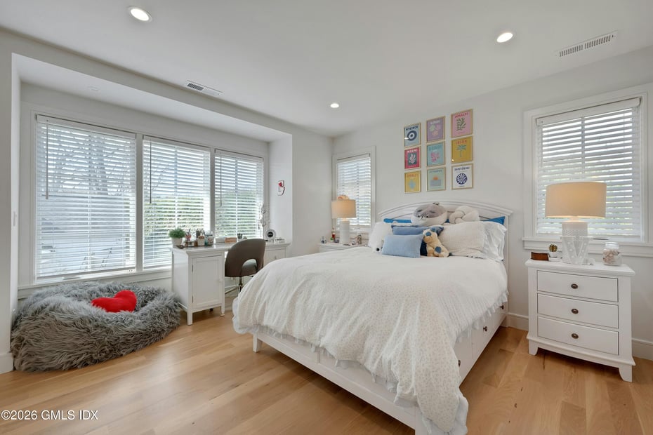 47 Ridge Street Photo 10