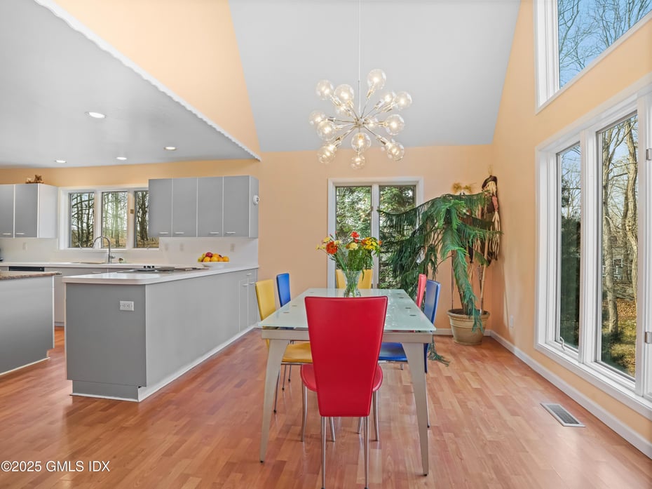 681 River Road Photo 19