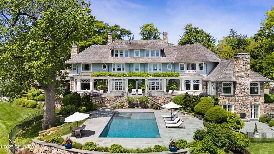579 Indian Field Road Photo 4
