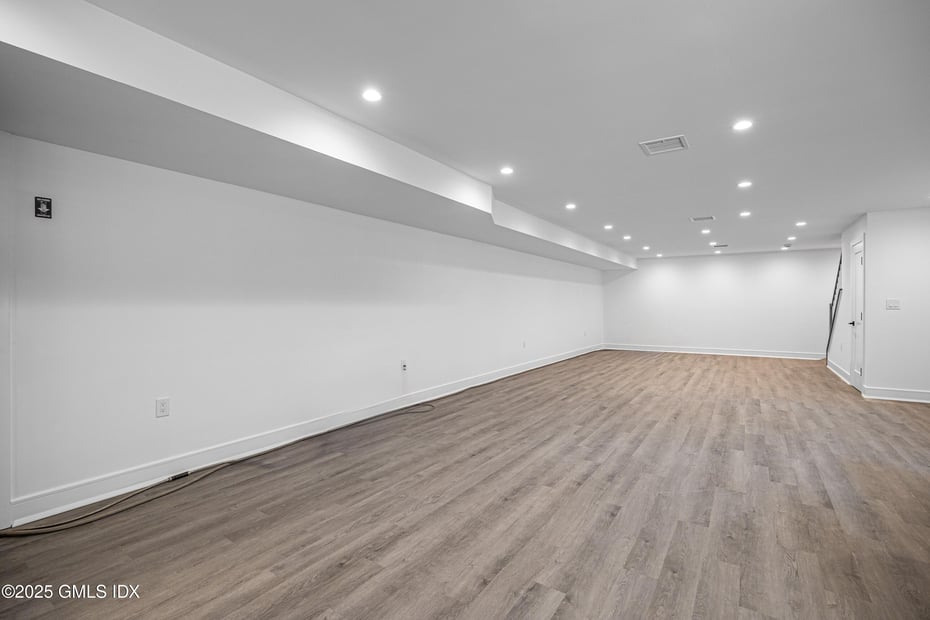 20 Sound Beach Avenue Photo 33