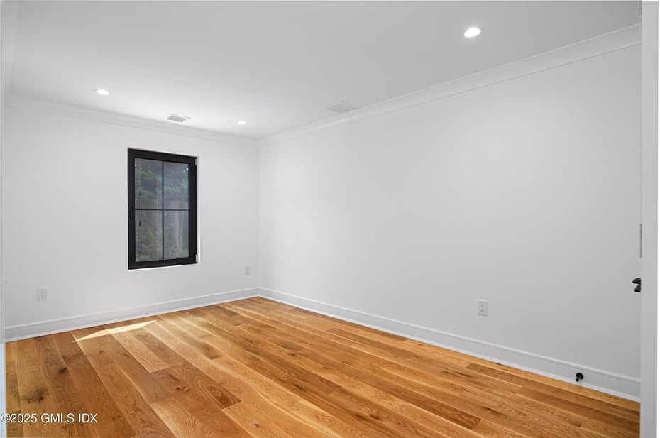 20 Sound Beach Avenue Photo 17