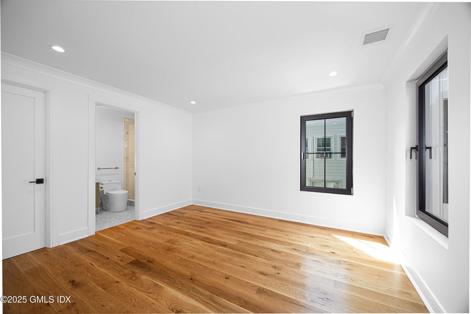 20 Sound Beach Avenue Photo 14