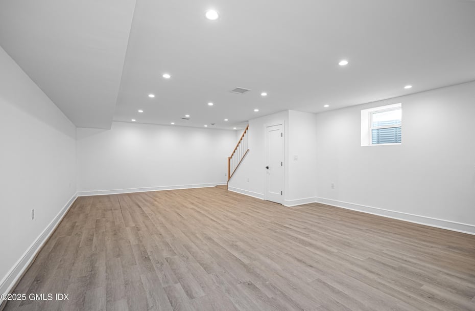 20 Sound Beach Avenue Photo 32