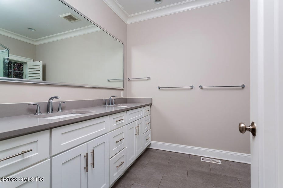 552 River Road Photo 24