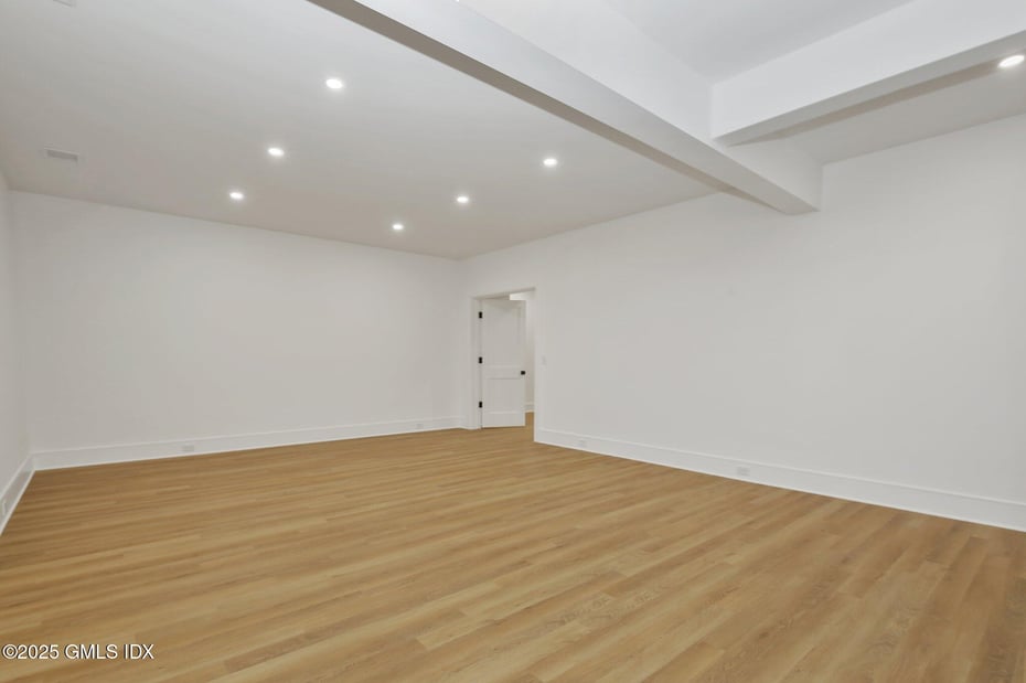 8 Fado Lane Photo 40